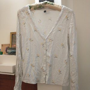 H&M/Divided V-Neck Floral Buttoned Blouse, Sz 2/EU 34